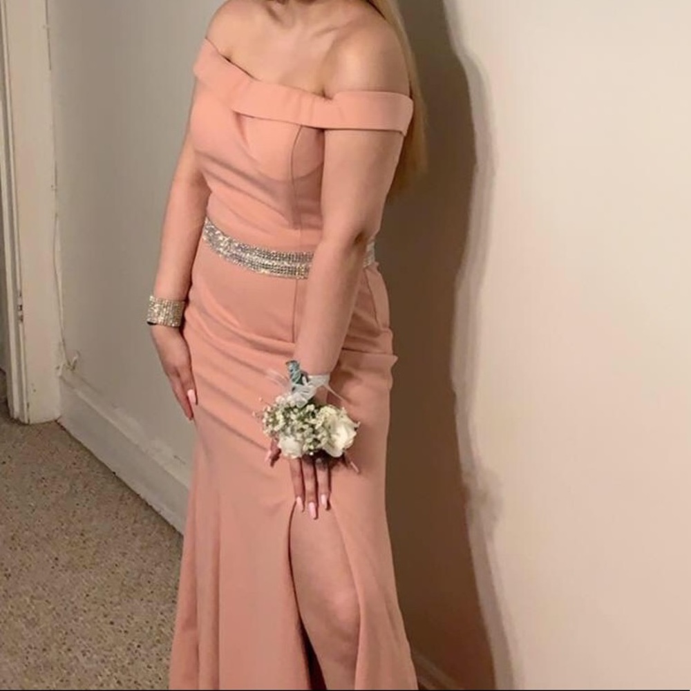 PROM DRESS :)